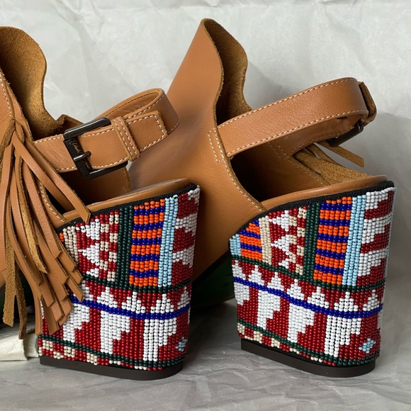 NWOT Donald J. Pliner OMARA Donald & Lisa Signature Beaded Block Heels Size 8.5 - Picture 14 of 17